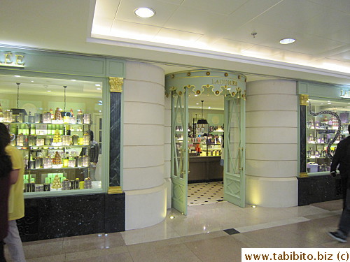 Laduree in Harbour City