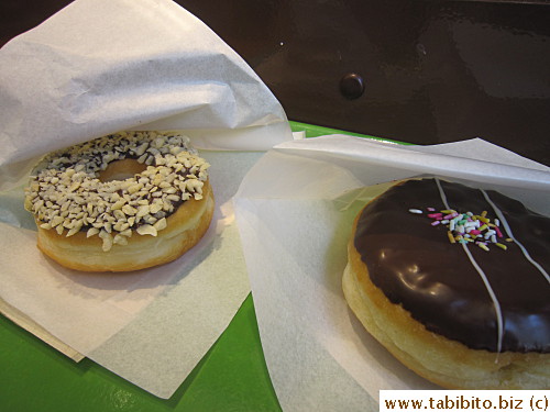 After lunch, we had donuts at Arnolds for dessert, haha