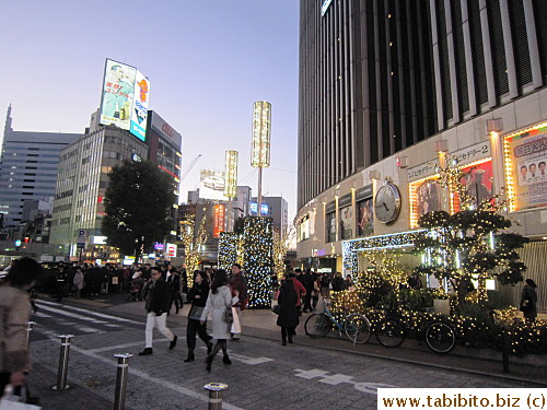 Street scene outside Questina