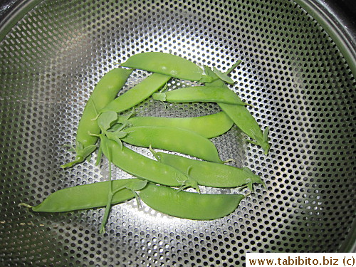 Home grown snow peas