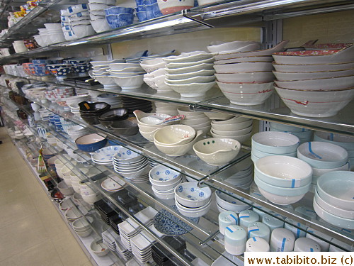 Lots of tableware