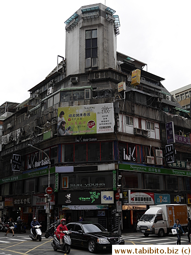 There are many old buildings in Taipei