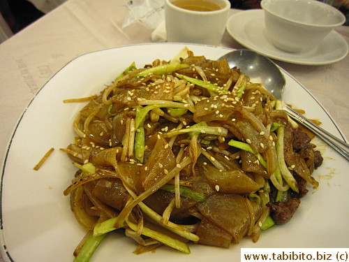 The best dish of the night was this stirfry rice noodles, I can eat it again any day