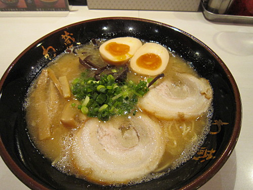 Ramen with eggs