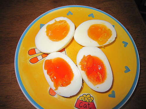 Supermarket egg (top) vs their egg