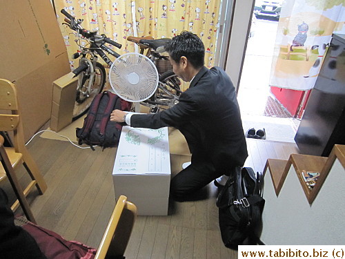 The temple staff prepared the box for Efoo